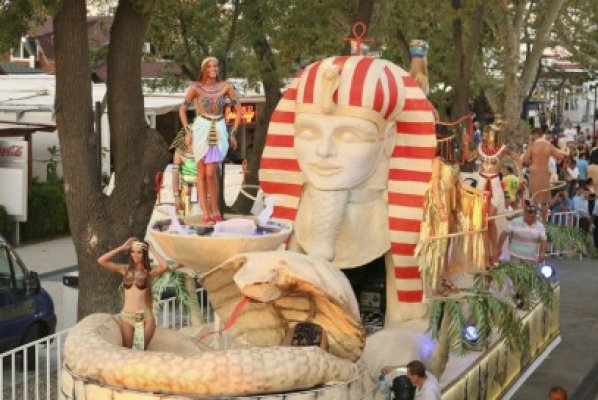Spectacol de final al Carnavalului Mamaia 2014!
